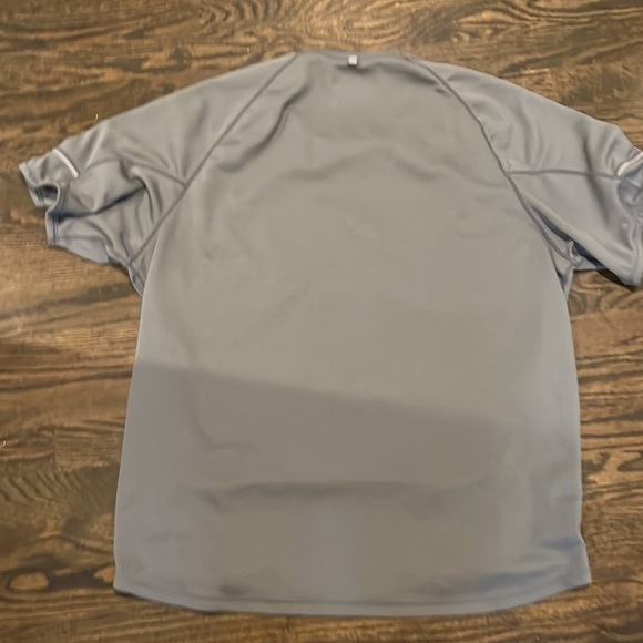 Livestrong tech Nike top - Picture 4 of 4